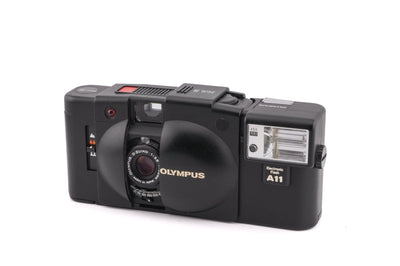 Olympus XA2 + A11 Elektronenblitz