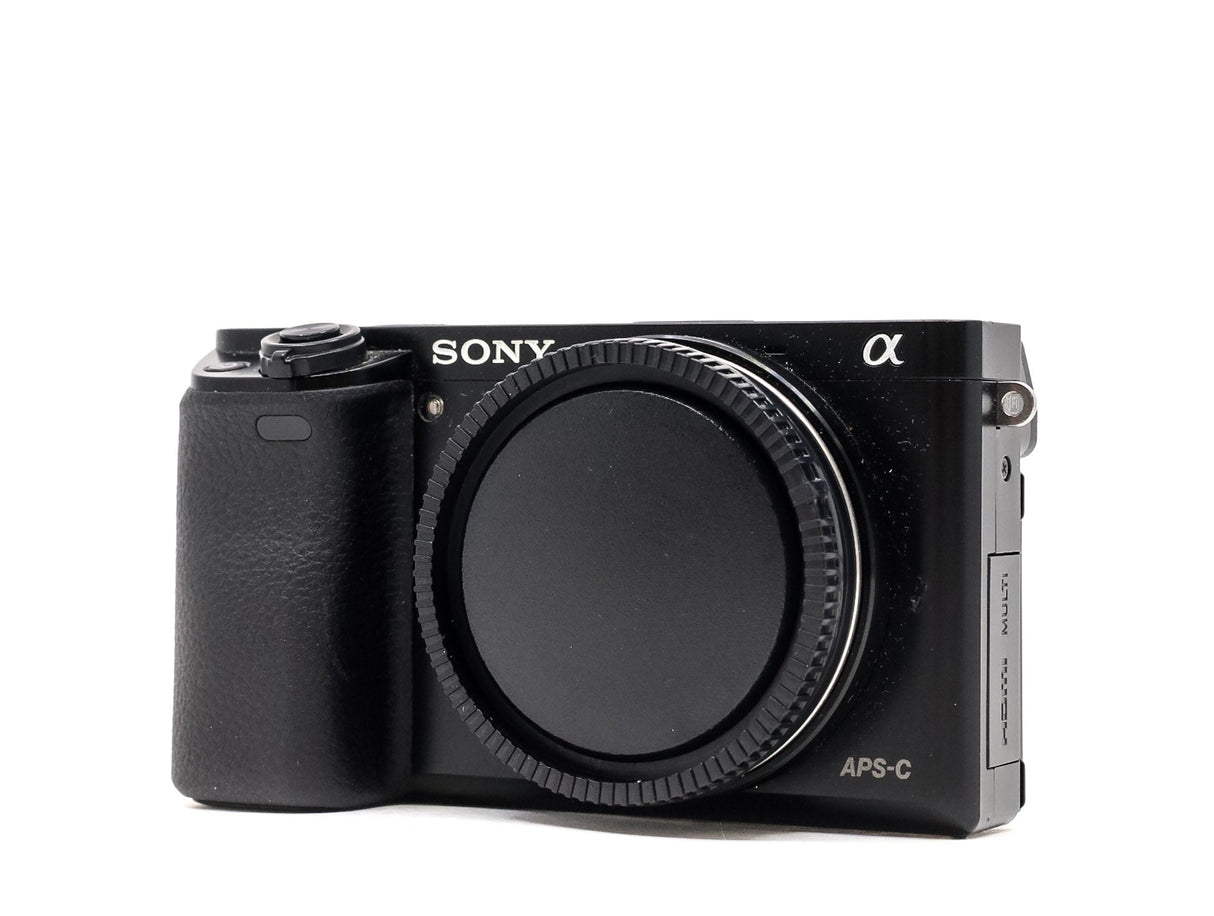 Sony Alpha A6000 - segunda mano - excelente estado - foto principal - SKU 3797201 - Camera Market