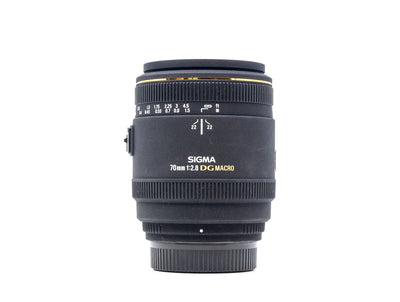 Sigma 70mm f/2.8 EX DG Makro - Nikon Anschluss