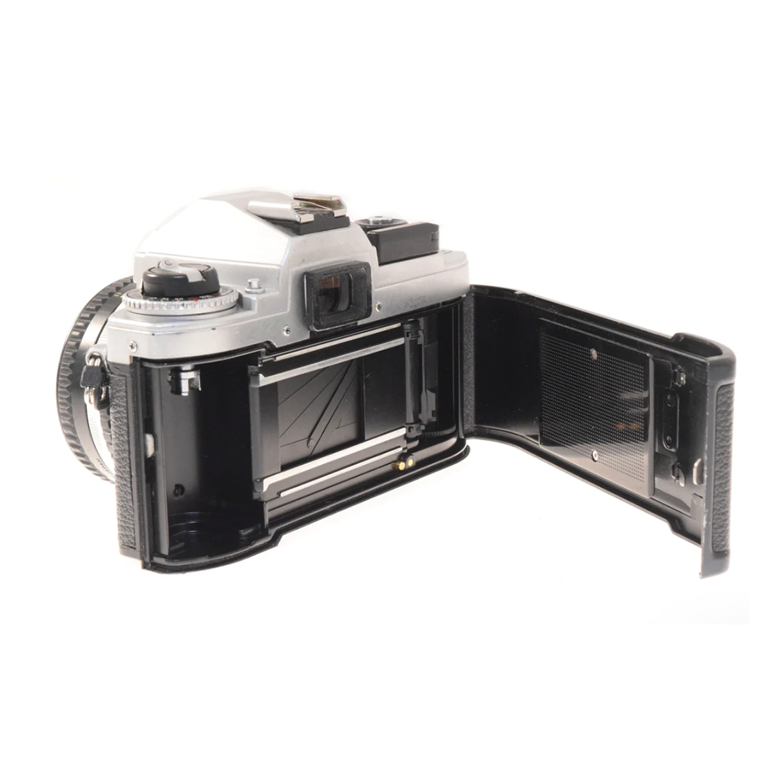 Nikon FG + 50mm f1.8 Series E