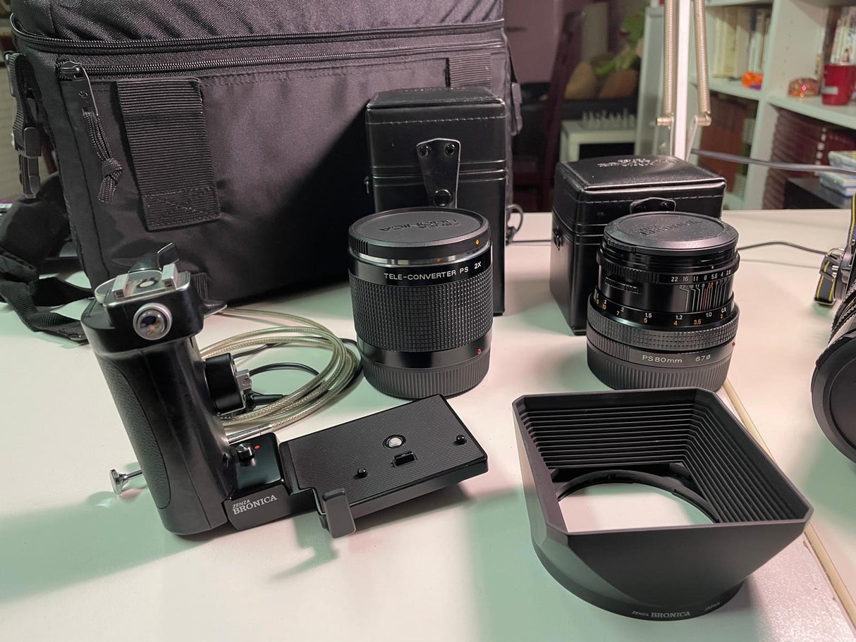 Zenza Bronica SQ- AI202fa118-6f7e-4d3b-95a0-5482d5e8b7c8