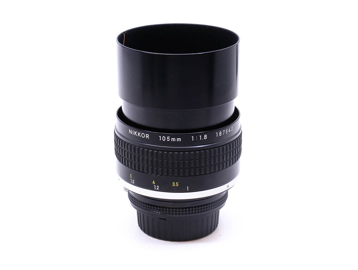 Nikon Ai-S 105mm f/1.8 · Hauptbild