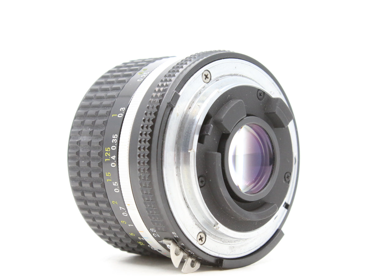 Nikon Ai-S Nikkor 28mm f/2.8 