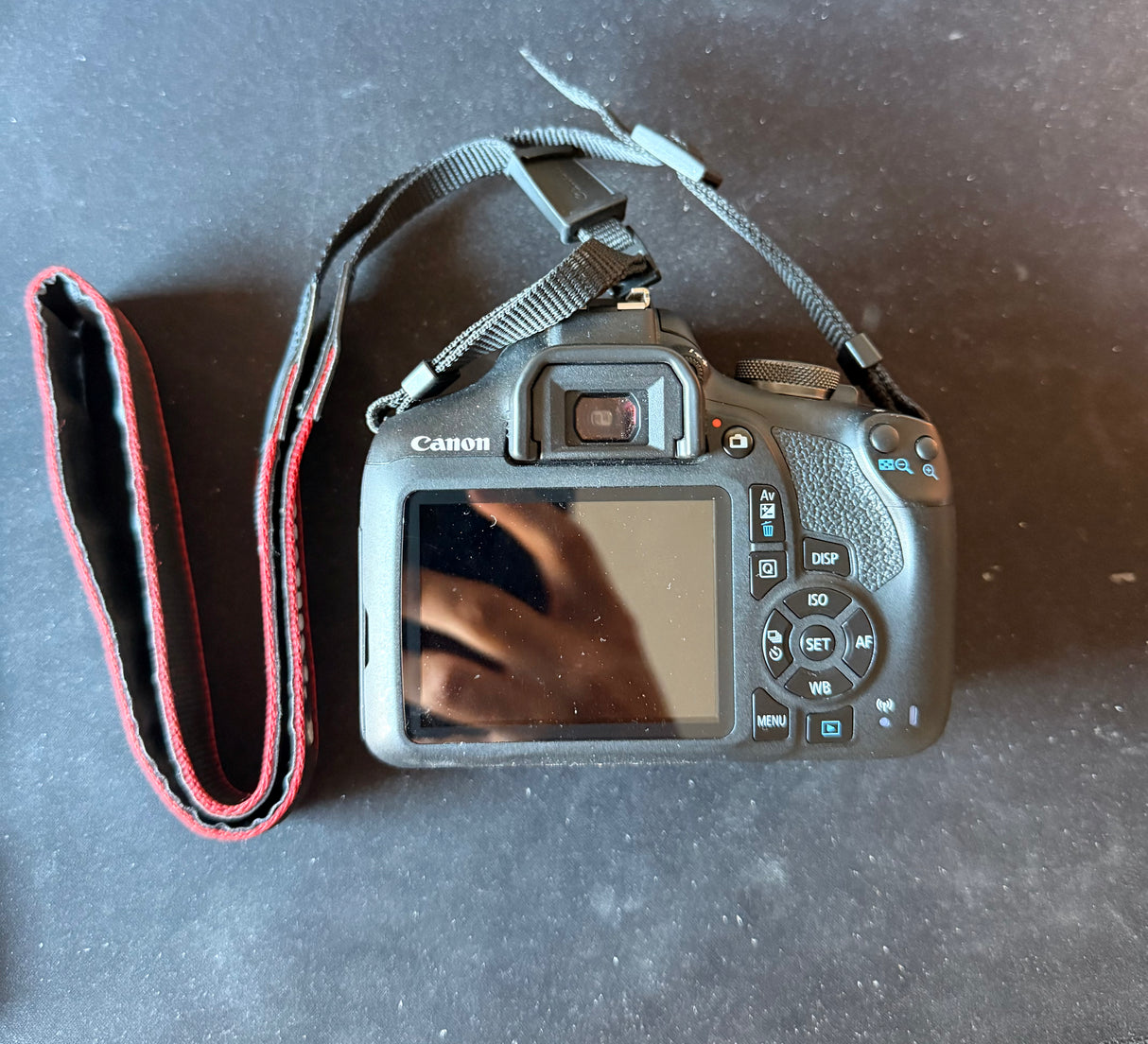 CanonEOS 2000dc941913e-72db-4e5d-a69f-b903cd09ce0b