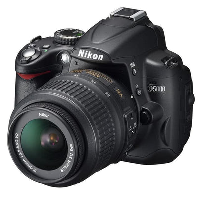 SLR D5000 - Schwarz + Nikon AF-S DX Nikkor ED 18-55mm f/3.5-5.6G II