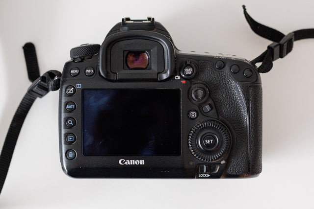 canoneos 5d mark iva33c5a44-9ddb-481e-ae36-7c916643bbab