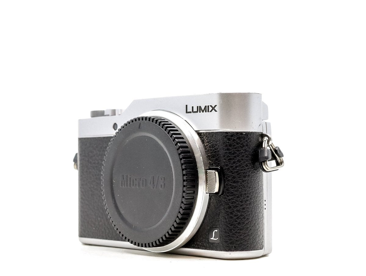 Panasonic Lumix DC-GX800 · main image