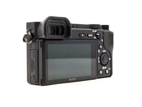 Sony Alpha A6400 - segunda mano - excelente estado - detalle 4 de 4 - SKU 3790503 - Camera Market