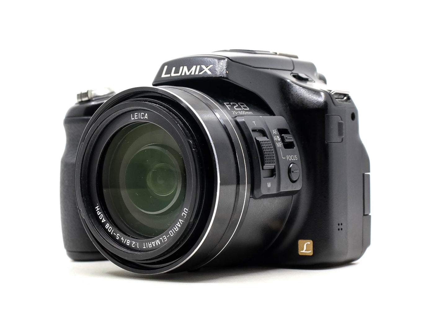 Panasonic Lumix DMC-FZ200  · main image