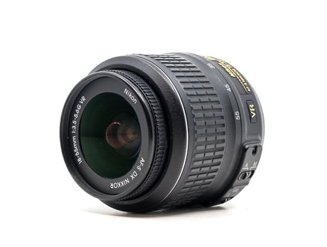 Nikon AF-S DX Nikkor 18-55mm f/3.5-5.6G VR - segunda mano - excelente estado - detalle 2 de 3 - SKU 3785686 - Camera Market