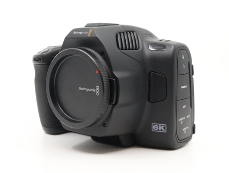 Blackmagic Design Pocket Cinema Camera 6k Pro - Canon EF Fit - segunda mano - excelente estado - foto principal - SKU 3781745