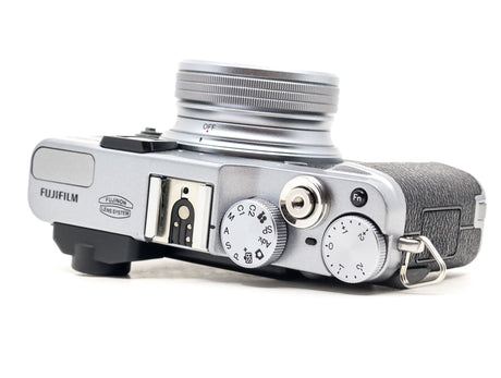 Fujifilm X20 - segunda mano - excelente estado - detalle 3 de 4 - SKU 3782113 - Camera Market