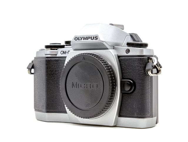 Olympus OM-D E-M10 - segunda mano - excelente estado - foto principal - SKU 3672368 - Camera Market