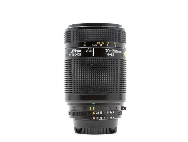 Nikon AF Nikkor 70-210mm f/4-5.6 - segunda mano - excelente estado - foto principal - SKU 3778496 - Camera Market