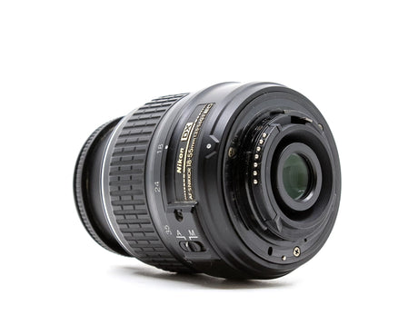 Nikon AF-S DX Nikkor 18-55mm f/3.5-5.6G ED II - segunda mano - excelente estado - detalle 3 de 3 - SKU 3794129 - Camera Marke