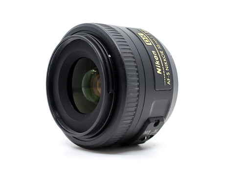 Nikon AF-S DX Nikkor 35mm f/1.8G - segunda mano - excelente estado - detalle 2 de 3 - SKU 3785687 - Camera Market