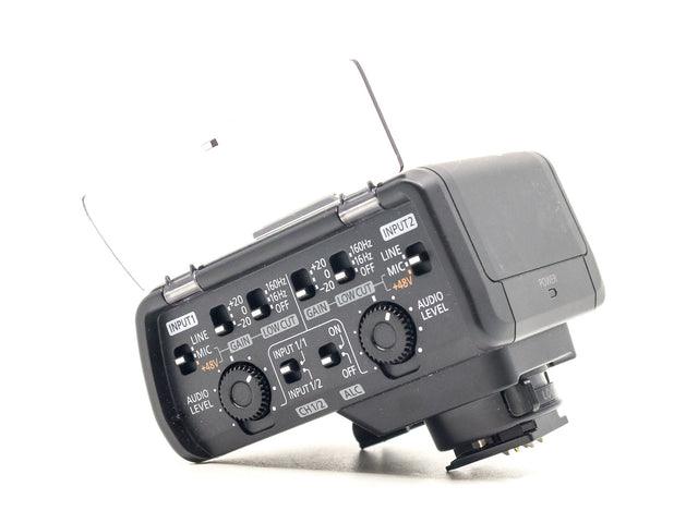 Panasonic DMW-XLR1 XLR Microphone Adapter - segunda mano - excelente estado - foto principal - SKU 3542238 - Camera Market