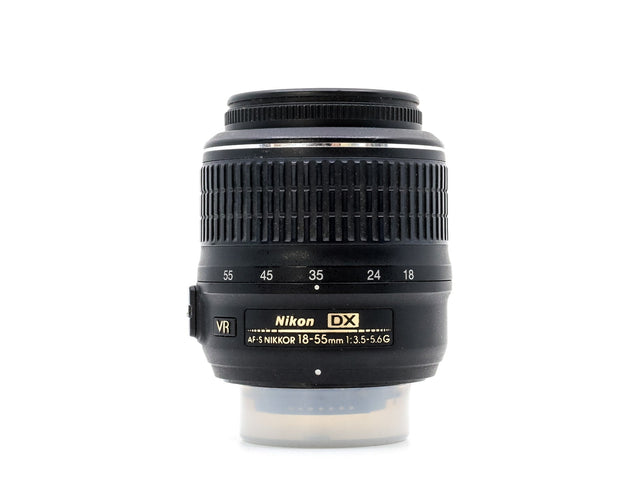 Nikon AF-P DX Nikkor 18-55mm f/3.5-5.6G - segunda mano - excelente estado - foto principal - SKU 3784520 - Camera Market