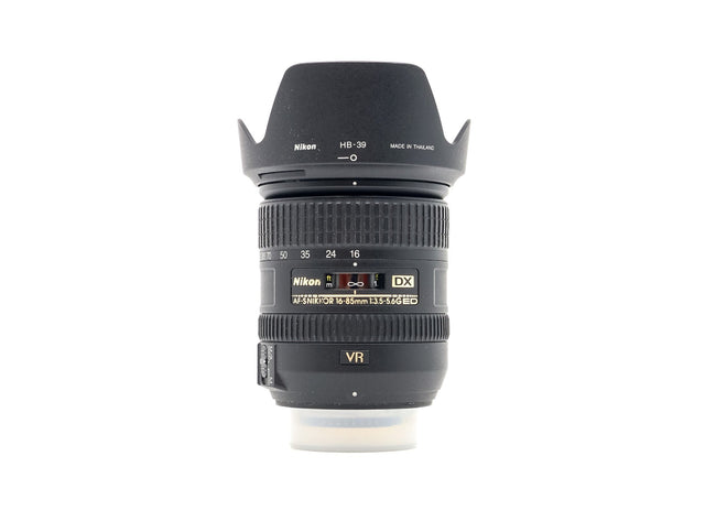 Nikon AF-S DX Nikkor 16-85mm f/3.5-5.6G ED VR - segunda mano - excelente estado - foto principal - SKU 3769684 - Camera Marke