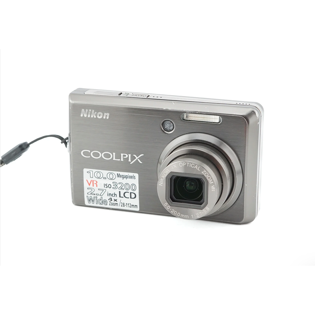 Nikon Coolpix S600 – Vintage Digitale Analogkamera (Digicam) · Hauptbild