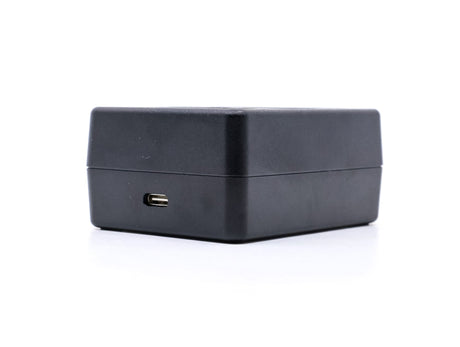 Fujifilm BC-W235 Dual Battery Charger - segunda mano - excelente estado - foto principal - SKU 3782112 - Camera Market