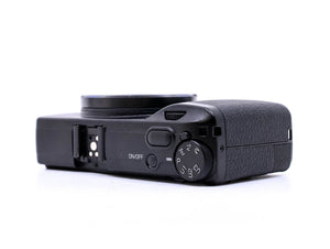 Ricoh GR IIIx - segunda mano - excelente estado - detalle 3 de 4 - SKU 3792220 - Camera Market