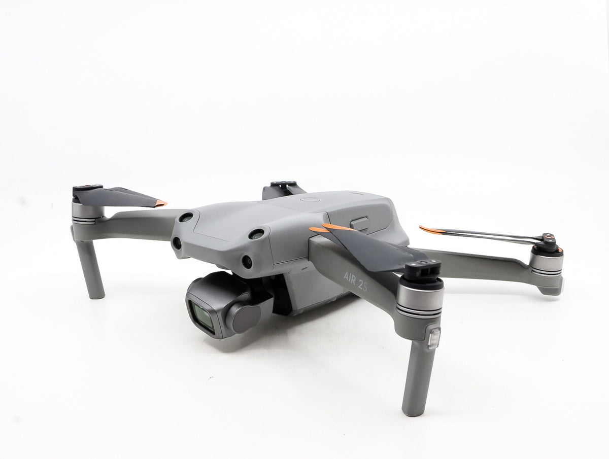 DJI Air 2S with RC-N1 Controller · Hauptbild