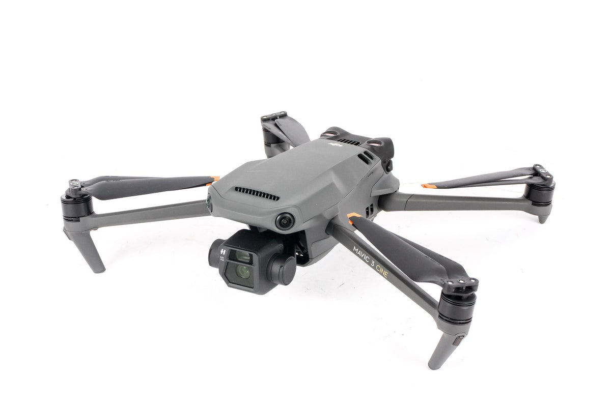 DJI Mavic 3 Cine Premium Combo with RC Pro Controller · Hauptbild