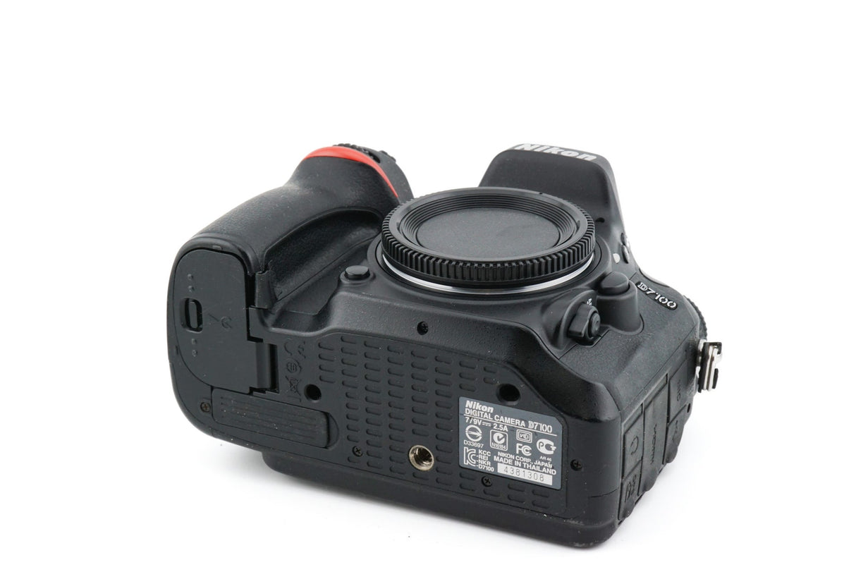 Nikon D7100 (Body) 