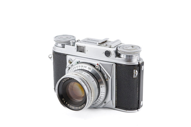 Voigtländer Prominent I + 50mm f2 Ultron de segunda mano en Camera Market
