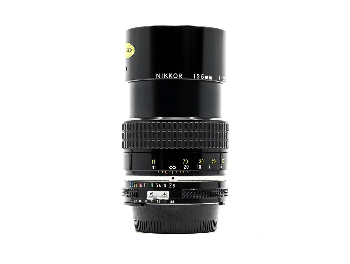 Nikon Ai Nikkor 135mm f/2.8 · Hauptbild