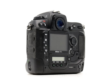 Nikon D2X