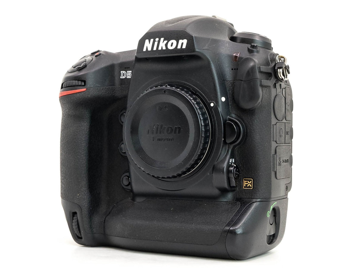Nikon D5 (Dual CF) · Hauptbild