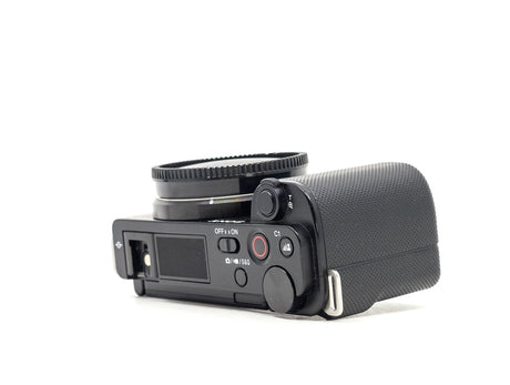 Sony ZV-E10 - segunda mano - excelente estado - detalle 3 de 4 - SKU 3787596 - Camera Market